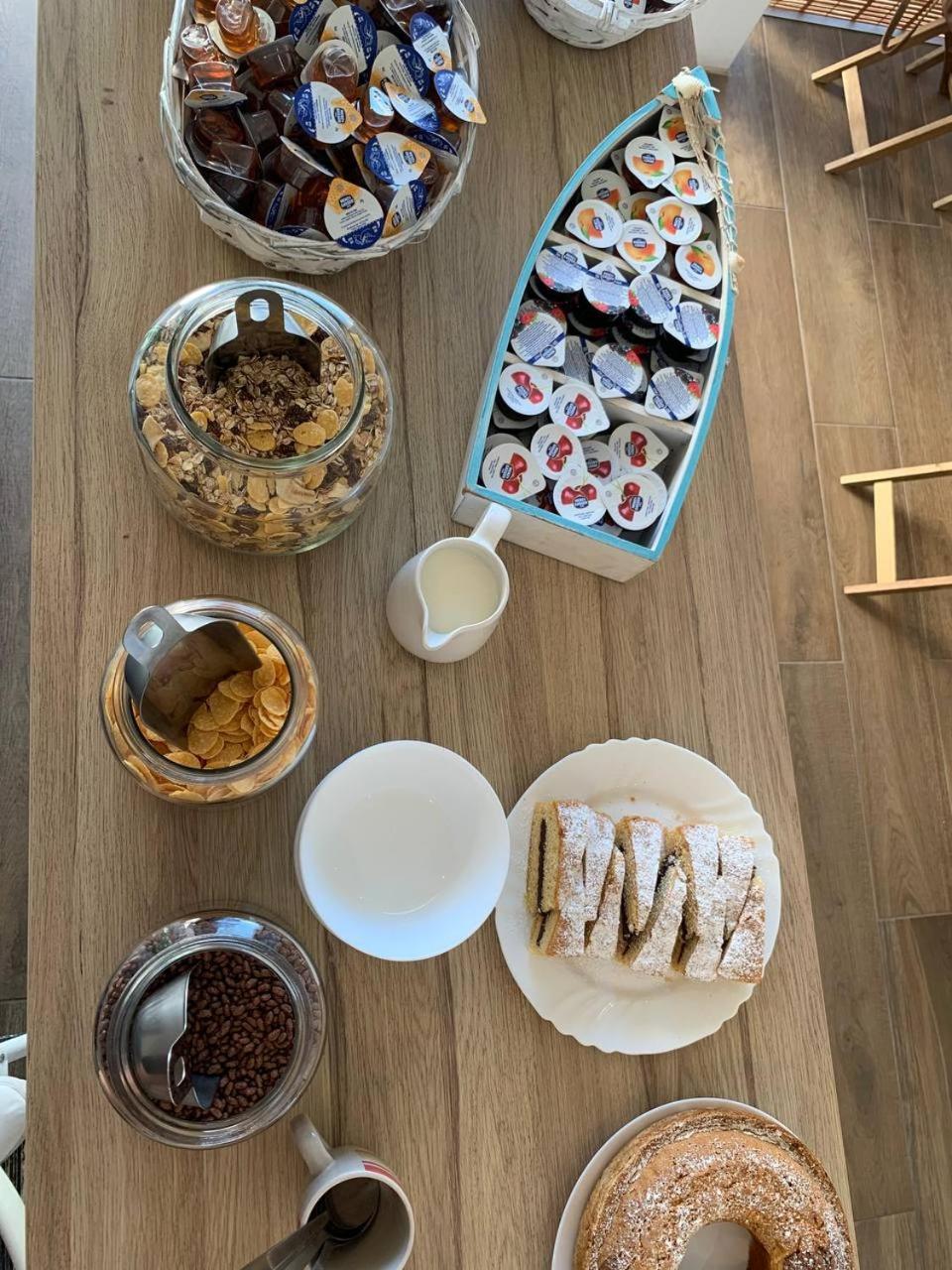 Borgo Marino Suite B&B 切法卢 外观 照片